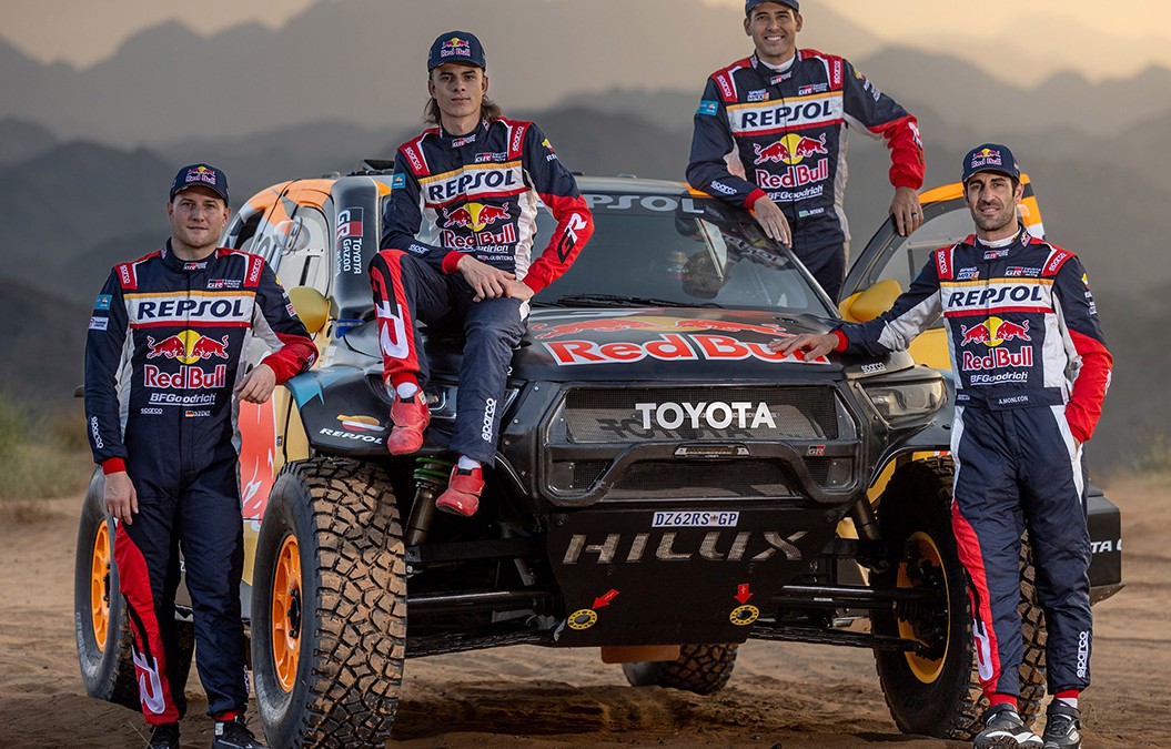 TOYOTA GAZOO Racing Siap Bertarung di Rally Dakar 2025 dengan Formasi 6 Mobil Balap yang Tangguh dan Pembalap Muda Penuh Talenta