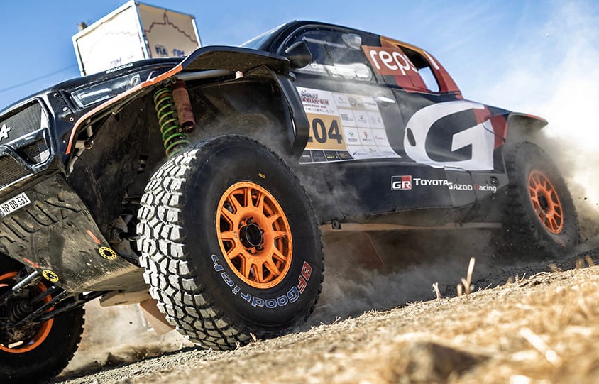 TOYOTA GAZOO Racing Perkuat Posisi di Klasemen Pabrikan World Rally-Raid Championship 2025 dengan Rebut Podium ke-3 Baja Sharish Portugal}