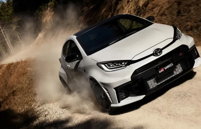 New GR Yaris Memperoleh Improvement Untuk Meningkatkan Handling, Stability, dan Comfort}