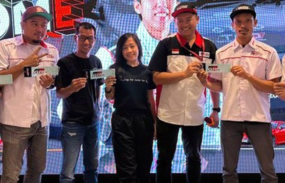 Sebarkan Excitement & Joy of GR, GAZOO Racing Enthusiast Ajak 18 Komunitas Toyota Owner Club Silaturahmi di GR Garage