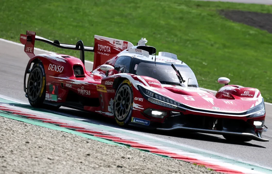 Andalkan TR010 HYBRID, TOYOTA RACING Sukses Meraih Podium Pertama dan Ketiga 6 Hours of Imola}